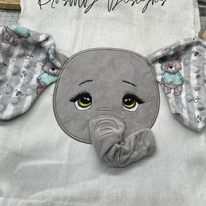 3D elephant applique design