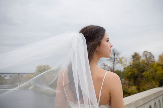 Shimmer Diamond White Fingertip Wedding Veil | White Wedding  display picture 1