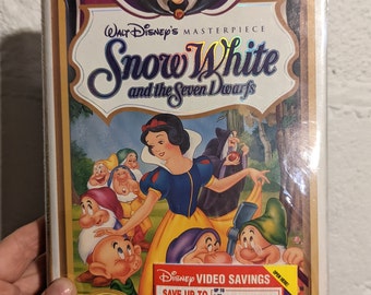 Walt Disney Snow White and the Seven Dwarfs Masterpiece Edition