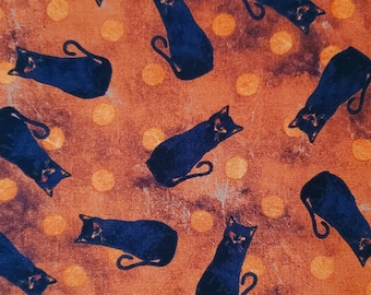 Tela de algodón negra con gatos de Halloween de Wilmington Prints. Tejido para acolchado/artesanía/confección.