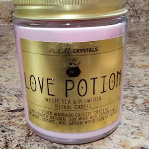 Love Potion Hidden Crystal Candle