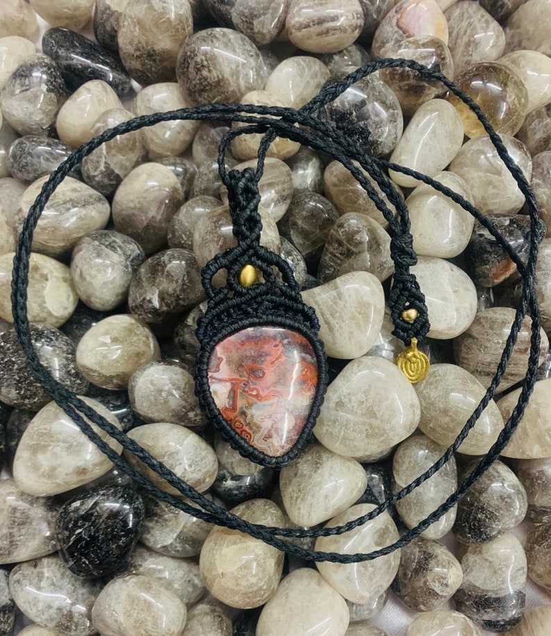 Jewelry for Crystal healing and Consciousness CRAZY LACE AGATE Macrame Necklace