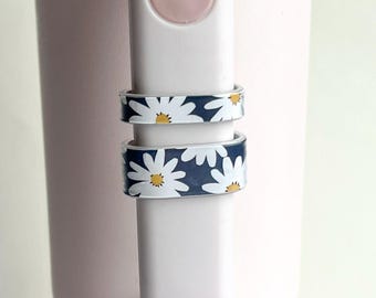 Daisy Water Bottle Handle Charm: Stanley Cup Accessories