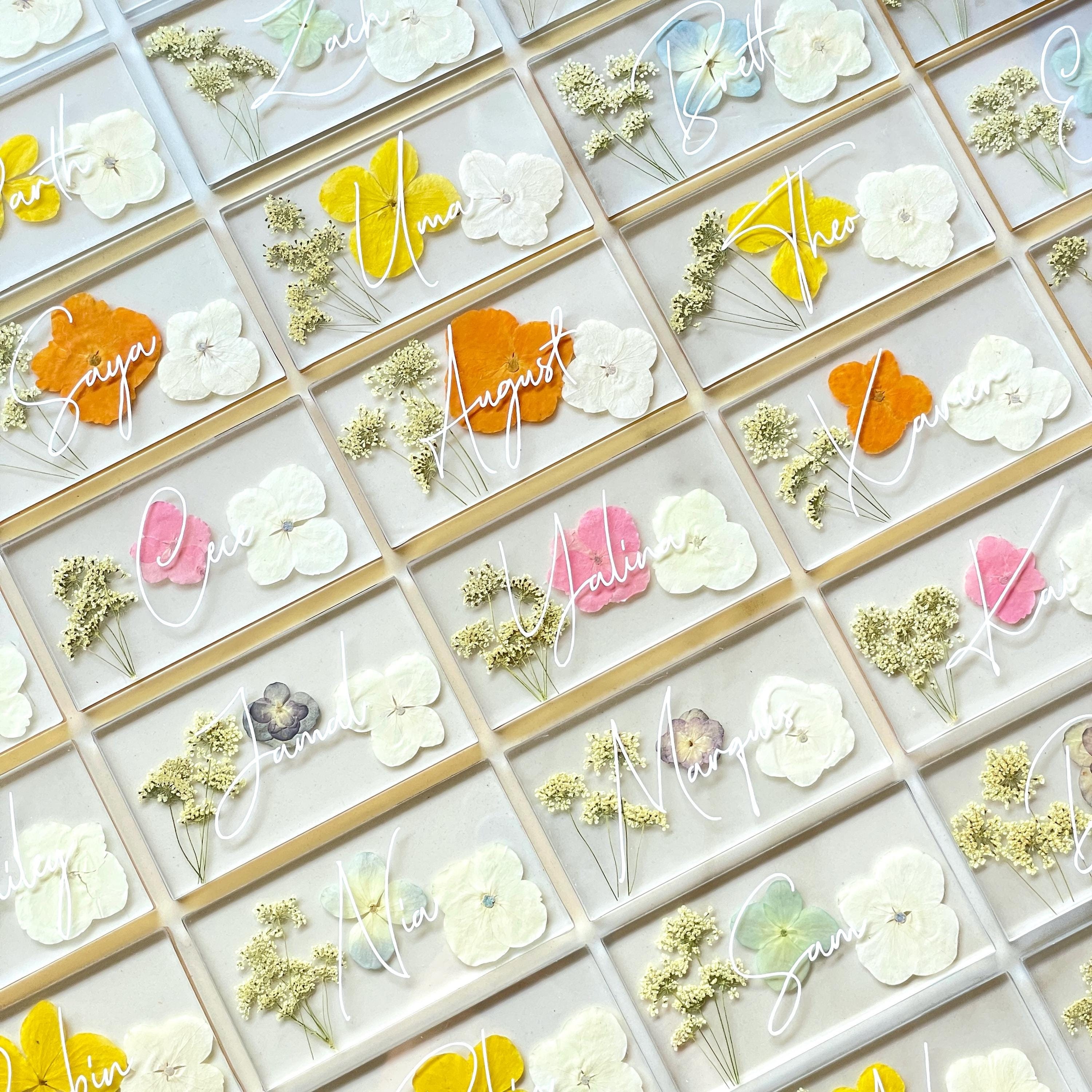 19 Unique Wedding Place Card Ideas Wedding Place Cards Placecardホルダー必要ないブライダルシャワー靴 8