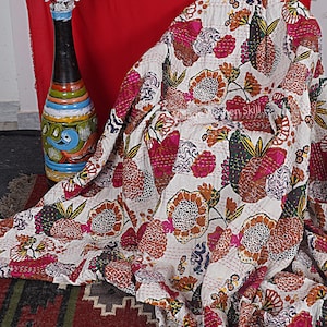 Kantha Quilt 100% Baumwolle Queen Size Indische Quilt Hand genäht Boho Quilt Bettwäsche werfen Quilt Tagesdecke Kantha Handmade Quilts Pattern no . 3