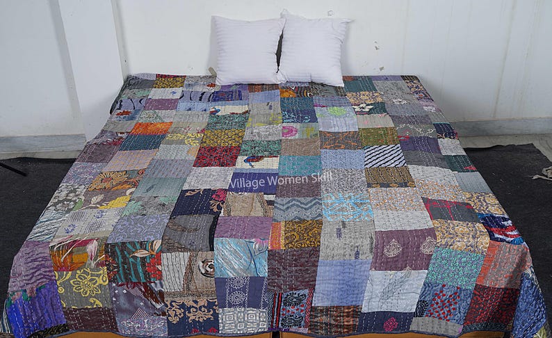 Trapunta Kantha patchwork, coperta in seta fatta a mano, copriletto boho (108x90) Grey