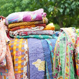Großhandel Lot Vintage Kantha Quilt, indische Sari Quilt Kantha Decke Antike Kantha Twin Tagesdecke Bettwäsche Boho Kantha handgemachte Quilts Bild 6