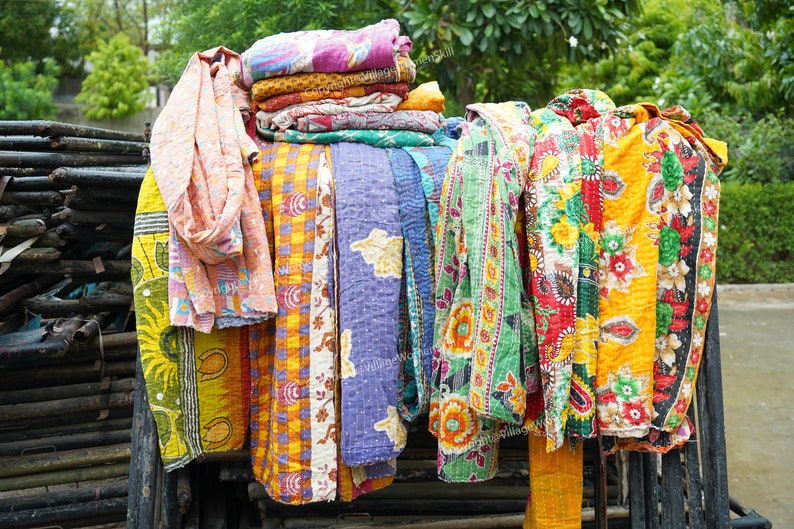 Große Menge Indischer Vintage Kantha Quilt Handgemachter Wurf Wendedecke Bettdecke Baumwollgewebe Boho Quilt Bild 8