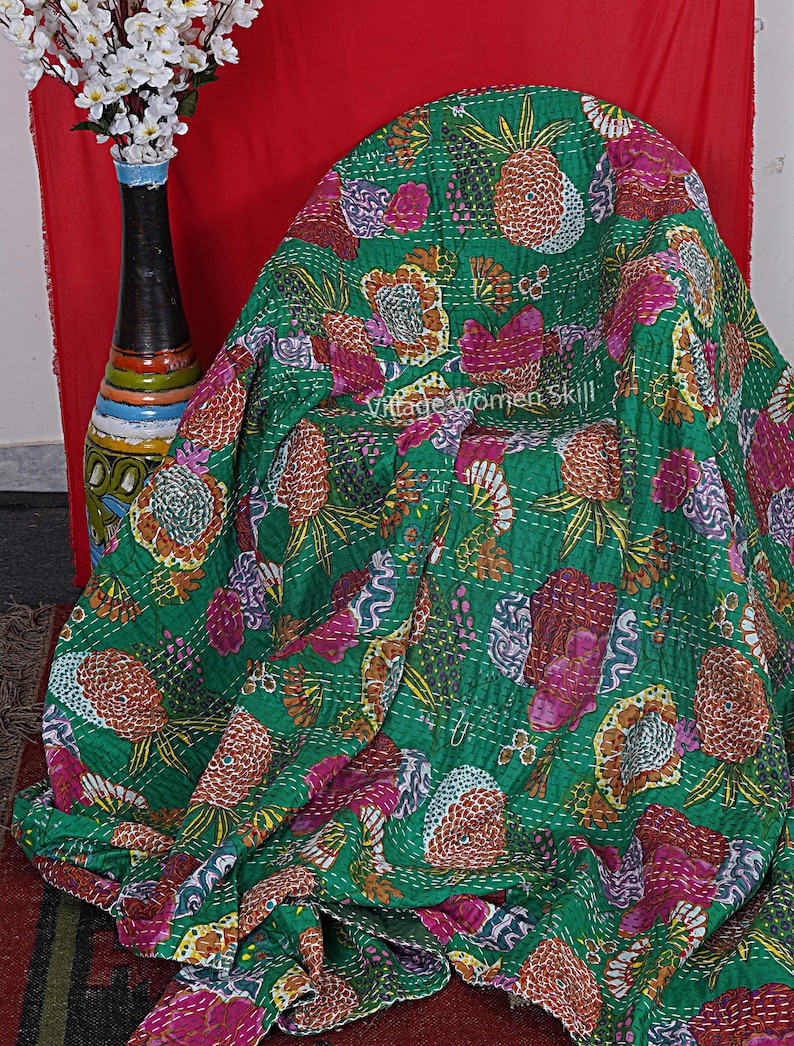 Kantha Quilt 100% Baumwolle Queen Size Indische Quilt Hand genäht Boho Quilt Bettwäsche werfen Quilt Tagesdecke Kantha Handmade Quilts Pattern no . 10