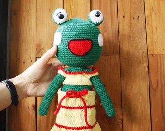 Mia the Frog Crochet Pattern, Amigurumi PDF (Digital Download)