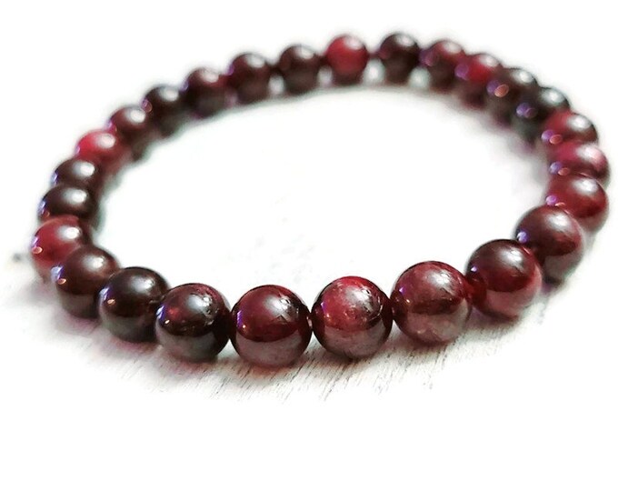 Natural Garnet Bracelet - 6mm Crystal Beaded Chakra Bracelet - Customizable Gift Ideas for Anyone - Manifestation and Meditation Jewelry