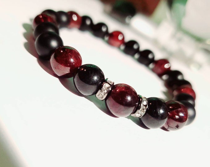 Natural Garnet & Matte Black Onyx - Healing Crystal Jewelry - 8mm Chakra Bracelet for Men and Women - Spiritual Meditation Jewelry