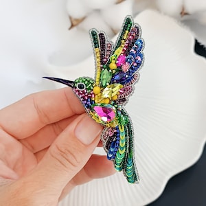 Luxury colorful hummingbird brooch, Embroidered beaded brooch tropical bird, The perfect handmade gift