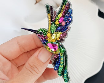 Spilla di lusso colorata colibrì, spilla con perline ricamate uccello tropicale, il regalo perfetto fatto a mano