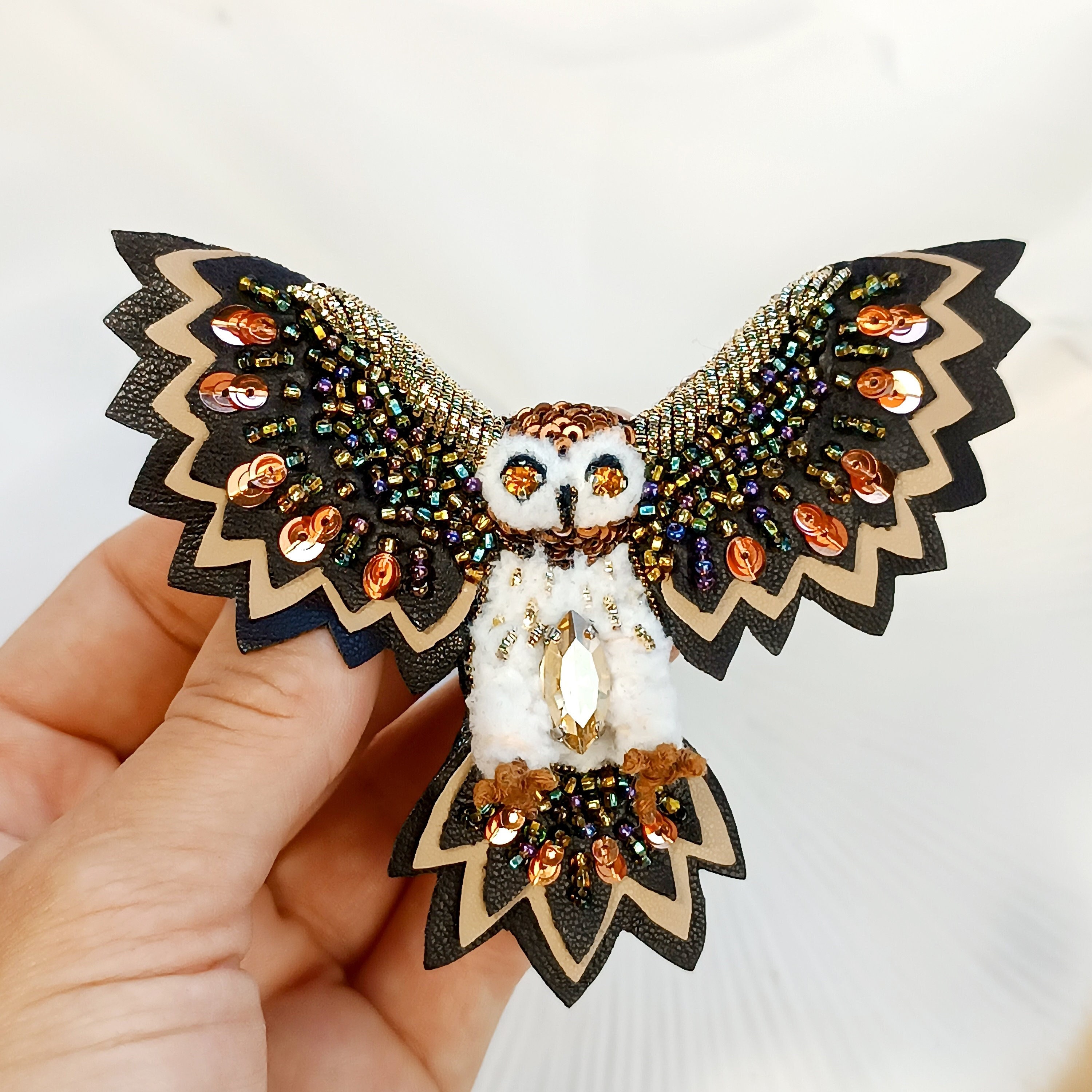 Large barn owl brooch, Brooch symbol wisdom, Handmade embroidered bird, Gift for woman