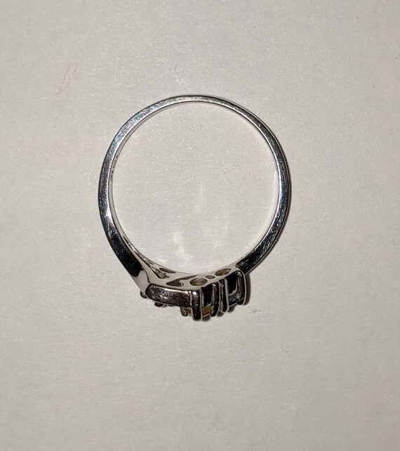 Vintage 10K White Gold Mother's Ring 