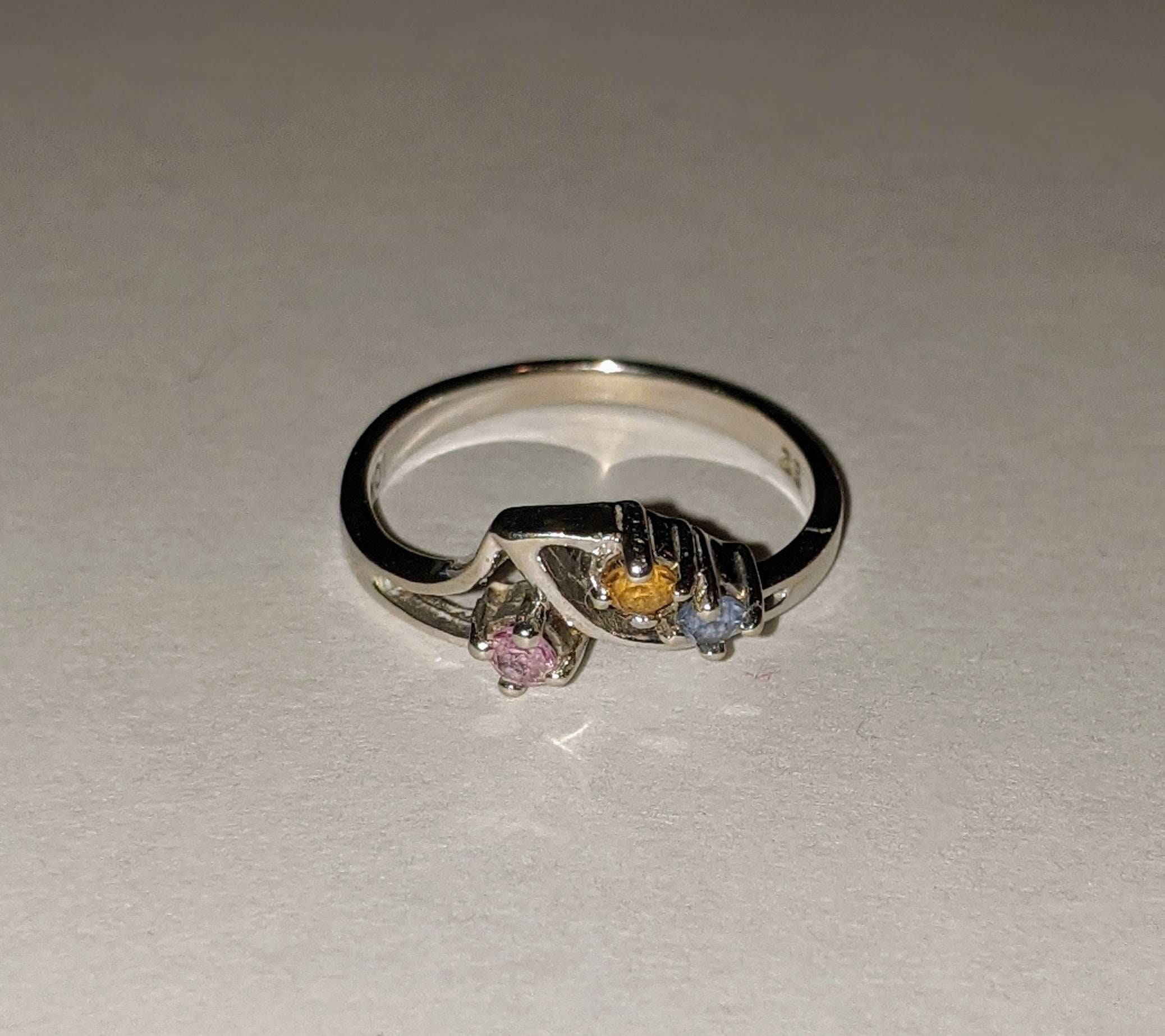 Vintage 10K White Gold Mother's Ring 