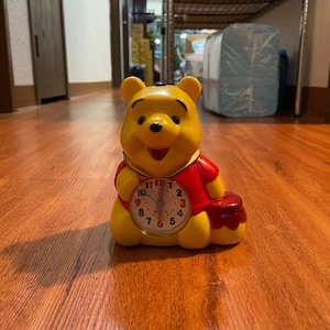 Vintage Winnie the Pooh Alarm Clock, Winnie the Pooh, Vintage Alarm Clock, Alarm Clock Vintage, Winnie the Pooh Gift, Pooh Lover, Christmas