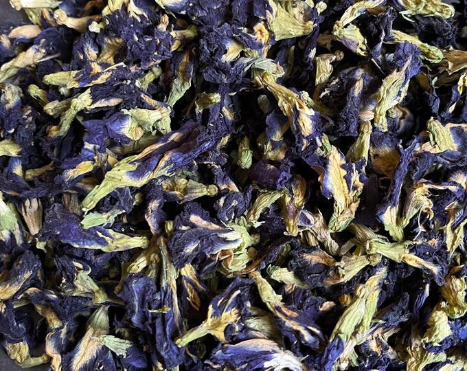 Dried Butterfly Pea Flower | Dried Flowers | Dried Herbs | Organic | Kosher Herbs | Craft Supplies | Herbs for Tea | 1/2 Oz | Witchcraft