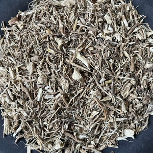 Dried Butchers Broom Root | Dried Flowers | Dried Herbs | Kosher Herbs | Craft Supplies | Herbs for Tea | 1/2 Oz | Witchcraft