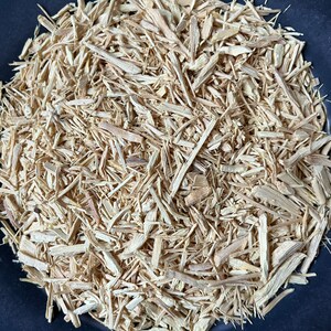 Dried Quassia Wood Chips | Dried Flowers | Dried Herbs | Kosher Herbs | Craft Supplies | Herbs for Tea | 1/2 Oz | Witchcraft