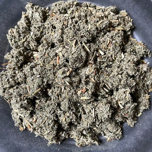 Dried Raspberry Leaf | Dried Flowers | Dried Herbs | Organic | Kosher Herbs | Craft Supplies | Herbs for Tea | 1/2 Oz | Witchcraft