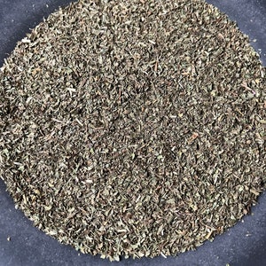 Gedroogd pepermuntblad | Gedroogde bloemen | Gedroogde kruiden | Biologisch | Koosjere kruiden | Knutselbenodigdheden | Kruiden voor thee | 1/2 oz | Hekserij: