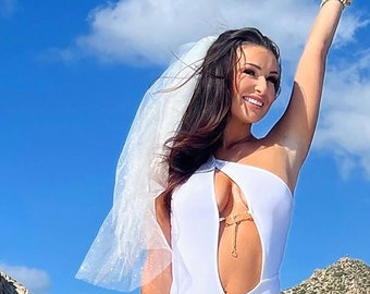 White Retro Bachelorette Party Veil with Bow | Bachelorette Party Veil Bride Veil for Bachelorette Party | Bride to Be Veil Bridal Veil