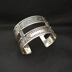 Tuareg Silver Cuff Bracelet: Large Berber Tribal Bangle