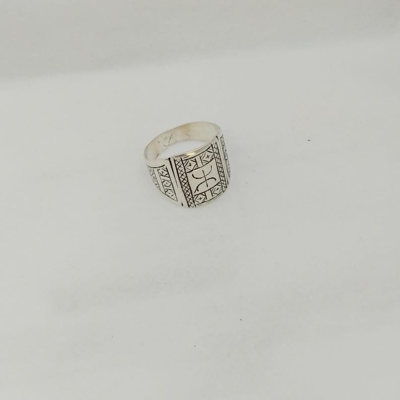 Bague Ancienne Argent Massif 925 – Jonc Ethnique Berbère, Taille 54