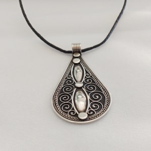 Moroccan Necklace Silver Tuareg Berber, Starting Pendant Vintage African, Tribal Ethnic Bohemian Old Touareg Antique Handmade Engraved Gift