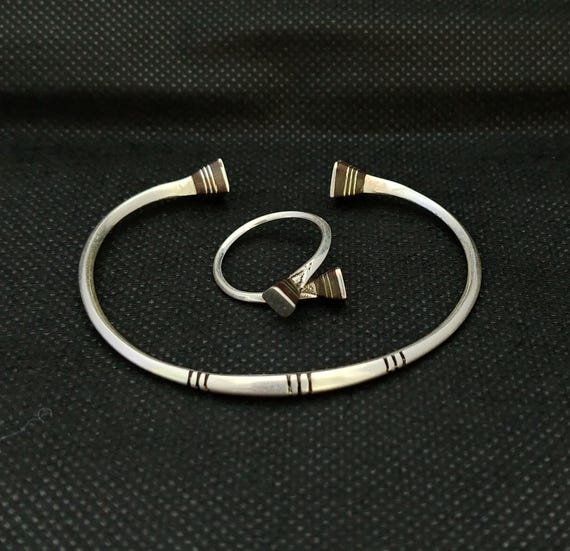トゥアレグ族 TUAREG SILVER Bangle Bracelet Zdan Silver Tuareg Bracelet | Ten Thousand Villages