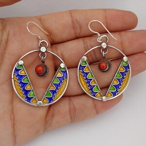 Kabyliska örhängen emalj silver korall berber marockansk dingel handgjorda afrikanska smycken tuareg tribal vintage