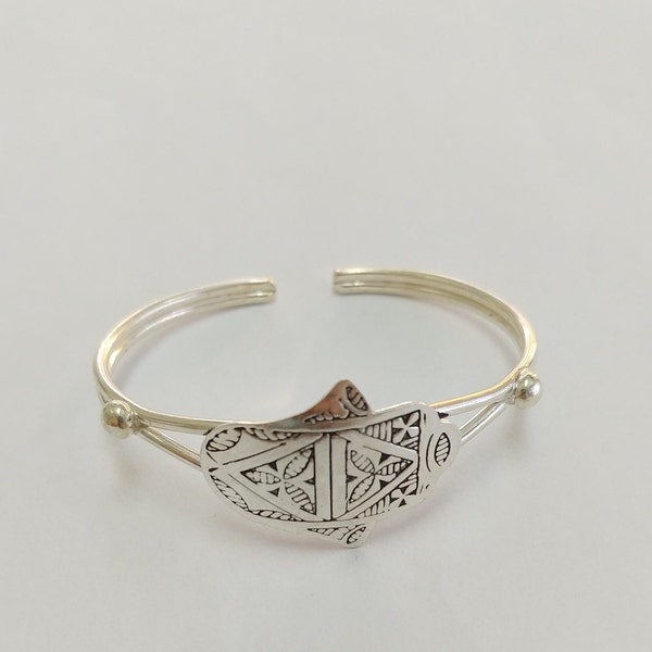 Bracelet Hamsa marocain Bracelet manchette en argent fait à la main Tribal Touareg sculpté Boho Cadeau pour ses bijoux sterling berbère Boho Hyppy