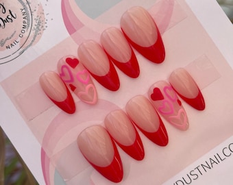 Rood french manicure hartje pers op de nagels | lijm op nagels | op de spijkers plakken | nepnagels | kunstnagels | Valentijnsnagels