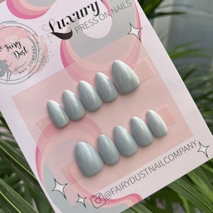 Light Grey Press On Nails | fake nails | false nails | glue on nails | stick on nails