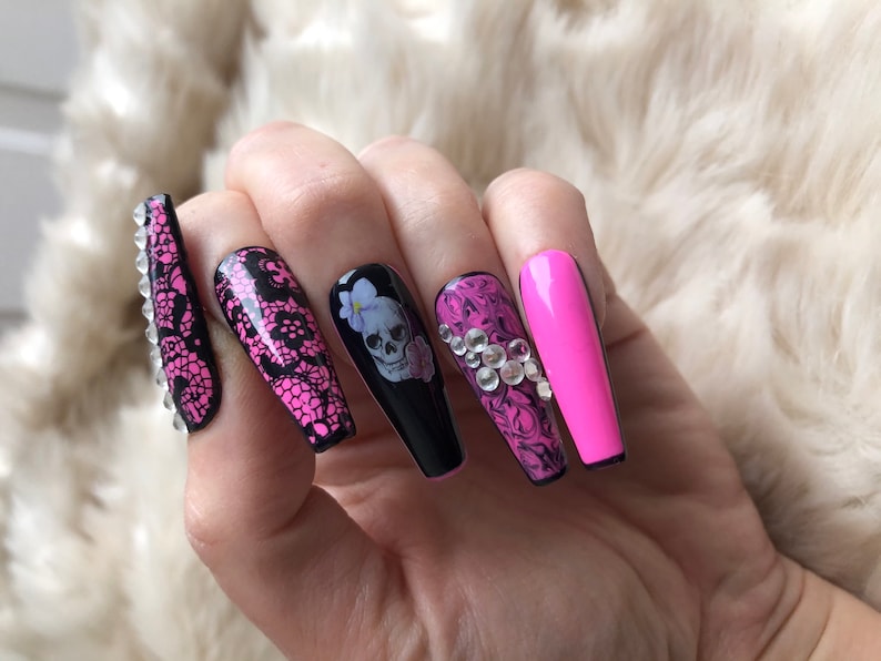 Hot Pink and Black Floral Skull gothic Press On Nails with Crystals stick ons press ons glue ons image 3