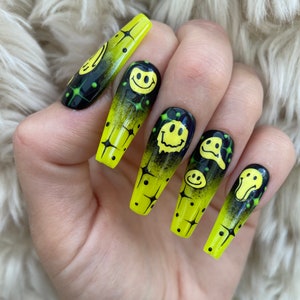 Neon Yellow and Black Ombré Smiley Face Press On Nails | fake nails | false nails | glue on nails | stick on nails | frstival nails