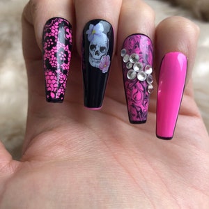 Hot Pink and Black Floral Skull gothic Press On Nails with Crystals stick ons press ons glue ons image 4