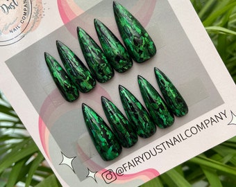 Black and Green Press On Nails | glue on nails | stick on nails | fake nails | false nails | gothic nails