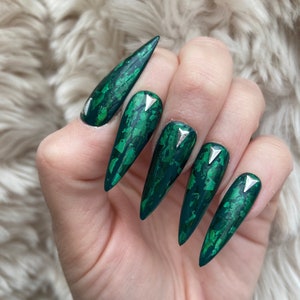 Dark Green and Green Press On Nails | fake nails | false nails | glue on nails | gothic nails