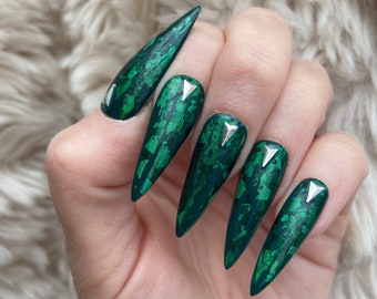 Dark Green and Green Press On Nails | fake nails | false nails | glue on nails | gothic nails