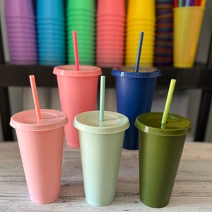 Generic 24 oz Reusable Glittered Translucent Cold Cup with straw and Lid 4  Pack