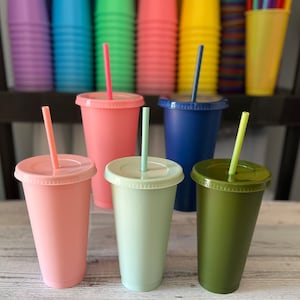 Generic 24 oz Reusable Glittered Translucent Cold Cup with straw and Lid 4  Pack