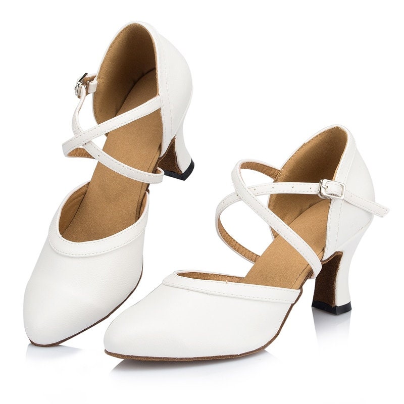hemel ontploffing Cater Women's Latin Dance Shoes White Wedding Banquet Shoes - Etsy Finland