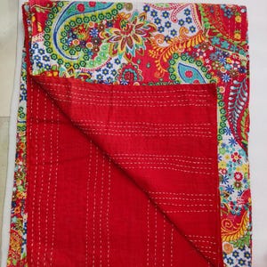 Amerikaanse koningin boho rode katoenen kantha-quilt met paisleyprint, Indiase sprei, vintage handgemaakte Gudari, gratis expresverzending in de VS/VK.