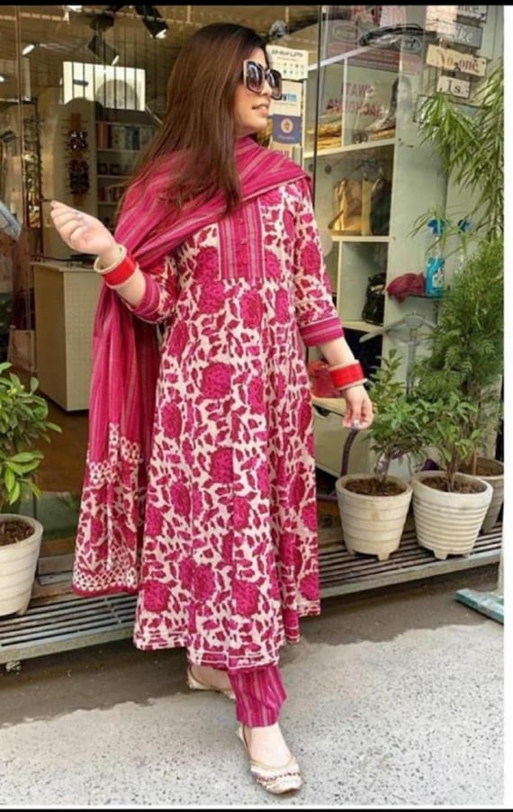The Loom Cotton Kurta & Palazzo Set for Women, Beautiful Indian Ethnic  Tunic Kurti for Daily & Festivals, Eid, Rakhi, Round neck with V cut, 3/4th  sleeve, Chevron Print, Gift for Mom