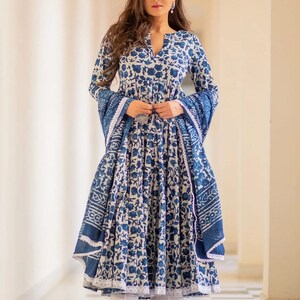 Women Black Cotton Printed Cotton Anarkali Kurta with pant & Dupatta