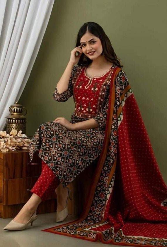 Kurta Dhoti Pant Dupatta Set Womens Ethnic Sets - Buy Kurta Dhoti Pant  Dupatta Set Womens Ethnic Sets Online at Best Prices In India | Flipkart.com