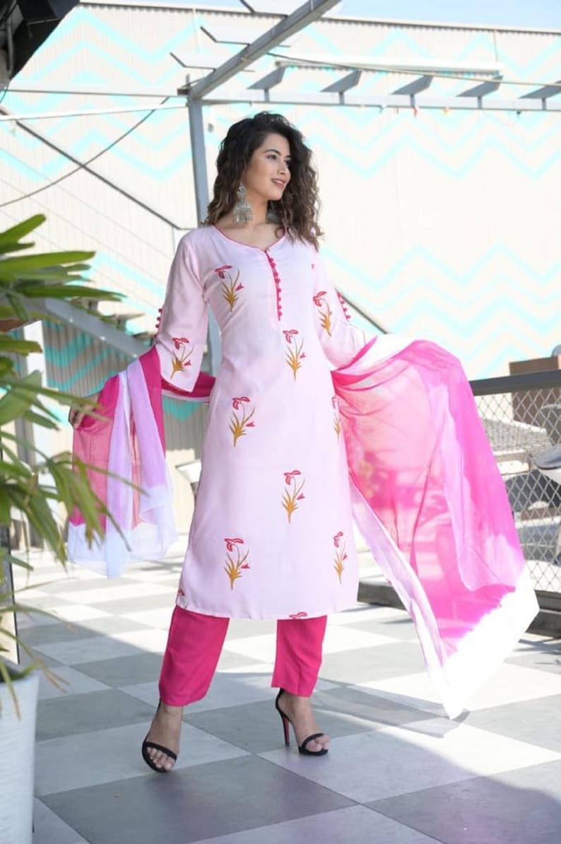 Indian Woman/'s Dresses Indian Bollywood Designer Pink Colour Kurti Pant With Dupatta Set Gift for her Christmas Day Special